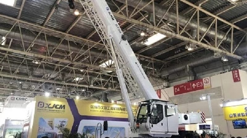 压路机驾驶员：职业素养与技能要求**